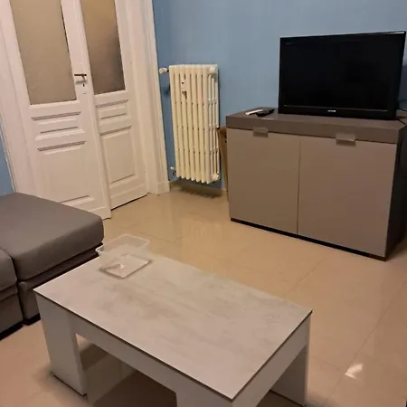 Fieramosca 2 Da Letto 2 Bagni Cucina E Salottino * Turijn